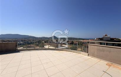 Güzelbahçe Okullar Bölgesinde Havuzlu Sitede 5+2 Satılık Villa