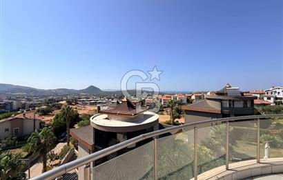 Güzelbahçe Okullar Bölgesinde Havuzlu Sitede 5+2 Kiralık Villa