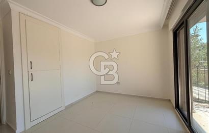 Güzelbahçe Okullar Bölgesinde Havuzlu Sitede 5+2 Satılık Villa
