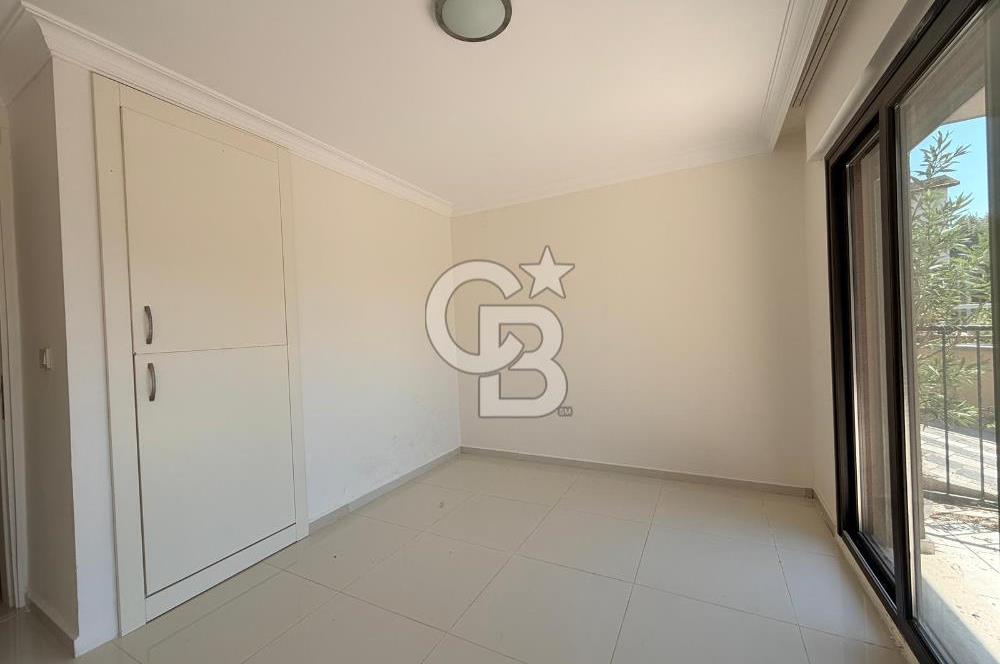 Güzelbahçe Okullar Bölgesinde Havuzlu Sitede 5+2 Kiralık Villa
