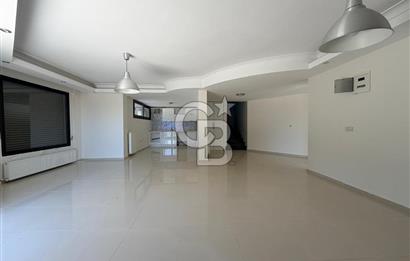 Güzelbahçe Okullar Bölgesinde Havuzlu Sitede 5+2 Satılık Villa