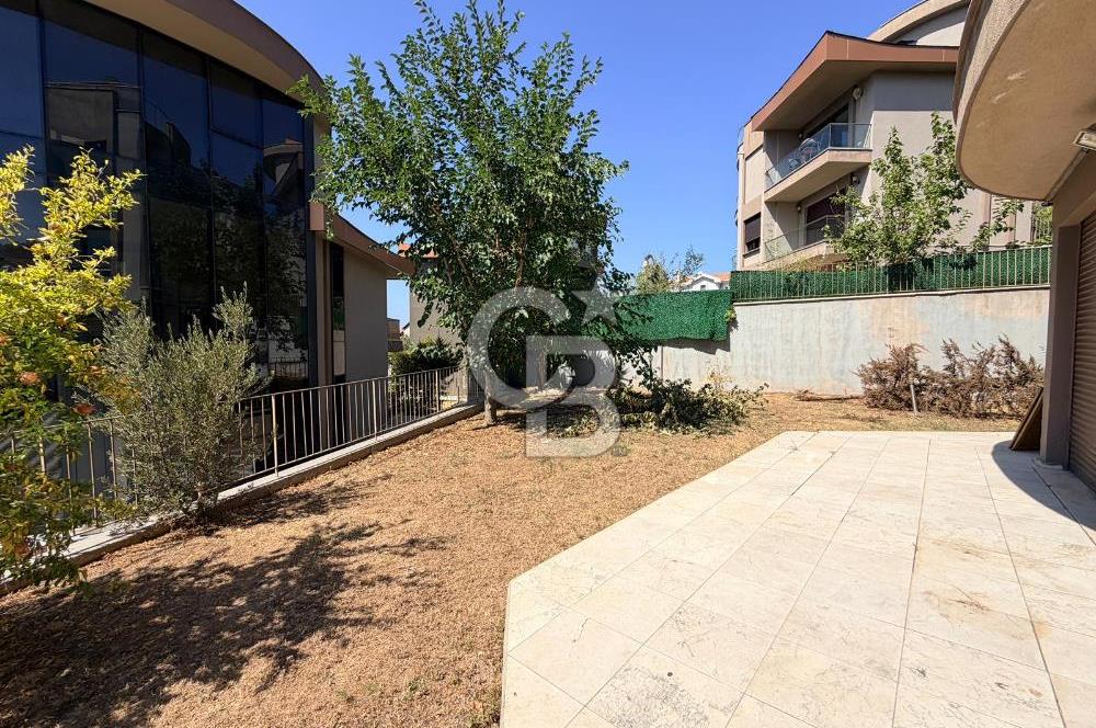Güzelbahçe Okullar Bölgesinde Havuzlu Sitede 5+2 Satılık Villa