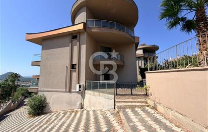 Güzelbahçe Okullar Bölgesinde Havuzlu Sitede 5+2 Satılık Villa