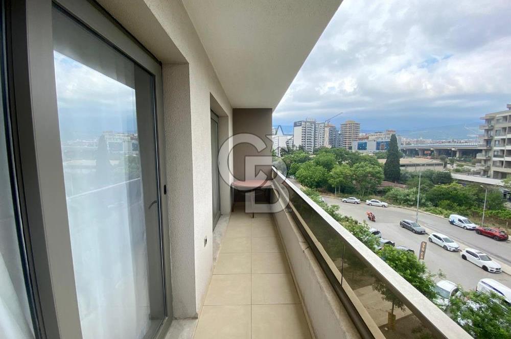 Bornova Avcılar Cadde Teras'ta Eşyalı 1+1 Kiralık Daire