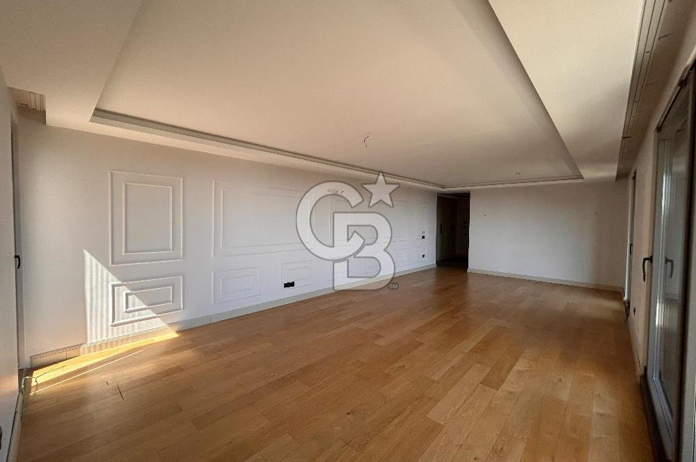 BURSA MODA BADEMLİ SİTESİNde 4+1 SATILIK DAİRE
