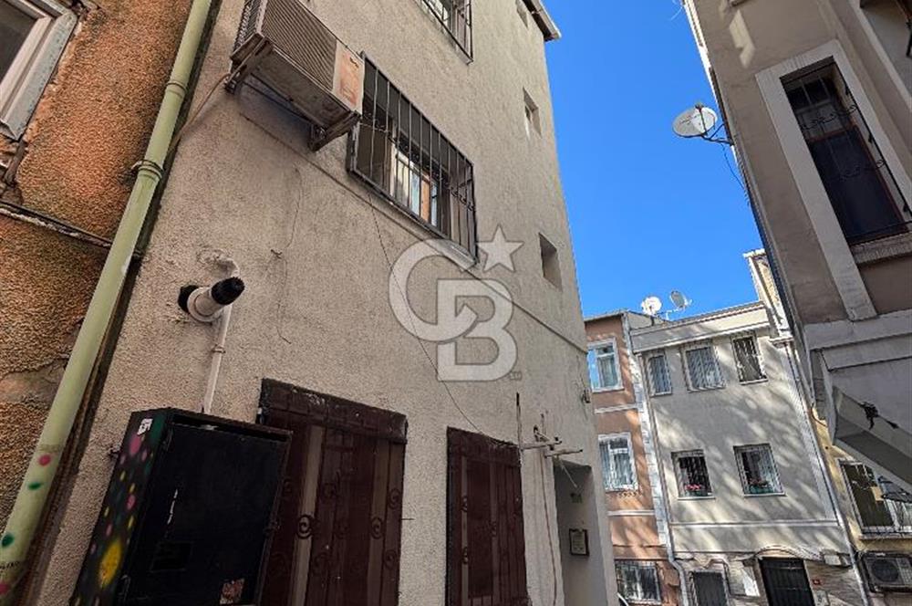 Beyoğlu Kamer Hatun'da Satılık Bina Airbnb'ye Uygun
