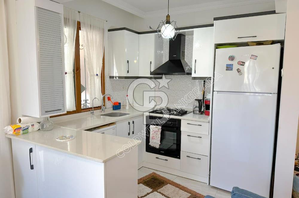 Kuşadası Kadınlar denizinde Ticari & Konut Kullanımına Uygun 3+1 Villa