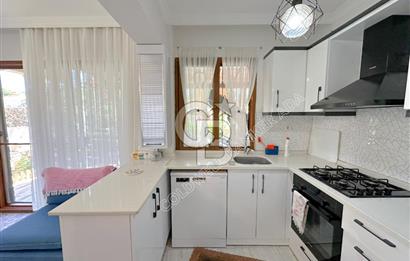 Kuşadası Kadınlar denizinde Ticari & Konut Kullanımına Uygun 3+1 Villa