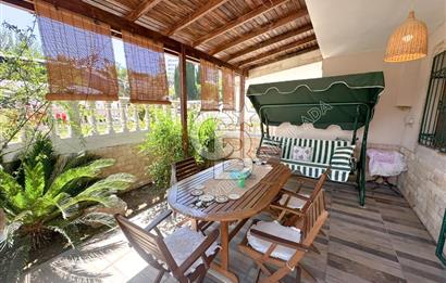 Kuşadası Kadınlar denizinde Ticari & Konut Kullanımına Uygun 3+1 Villa