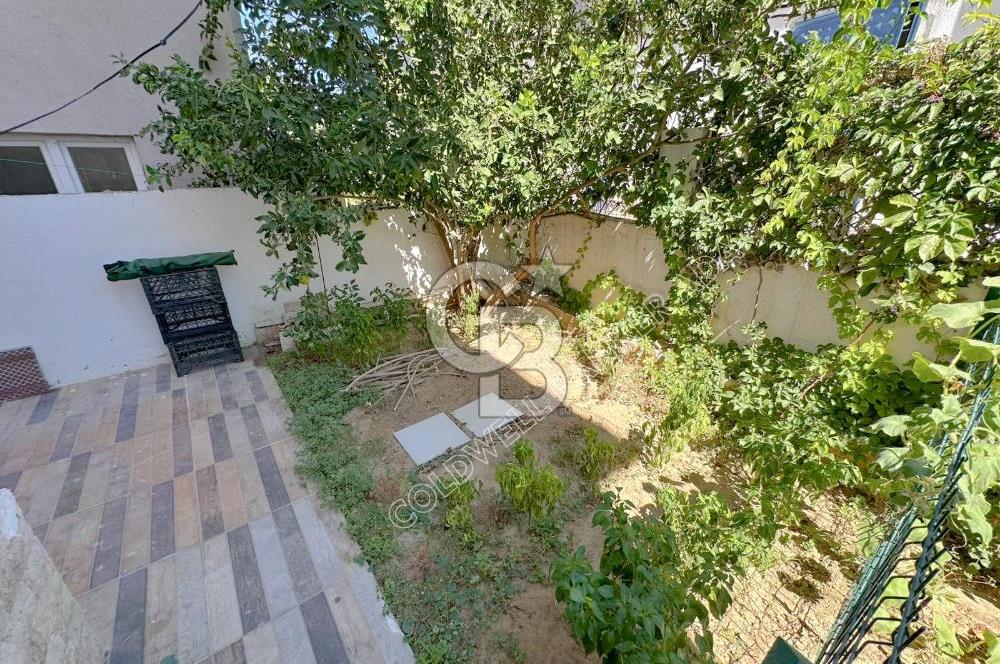 Kuşadası Kadınlar denizinde Ticari & Konut Kullanımına Uygun 3+1 Villa
