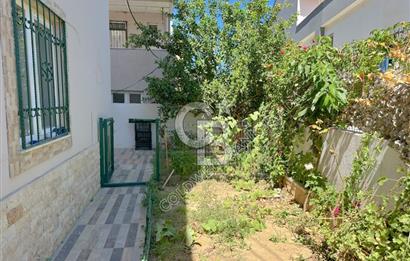 Kuşadası Kadınlar denizinde Ticari & Konut Kullanımına Uygun 3+1 Villa