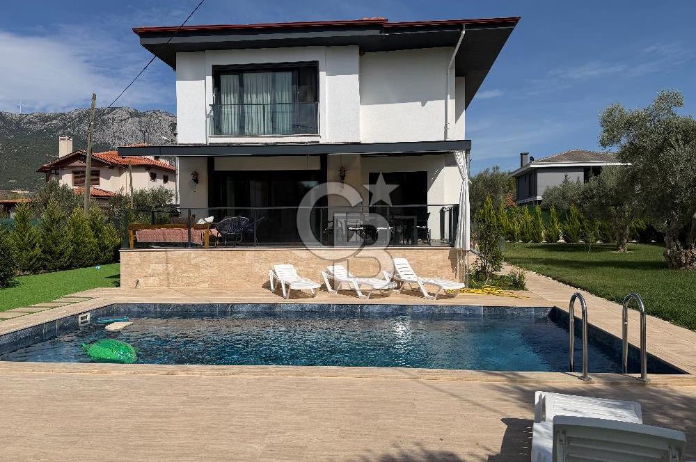 MIĞLA ORTAKÖYDE SATILIK 5+3 VİLLA