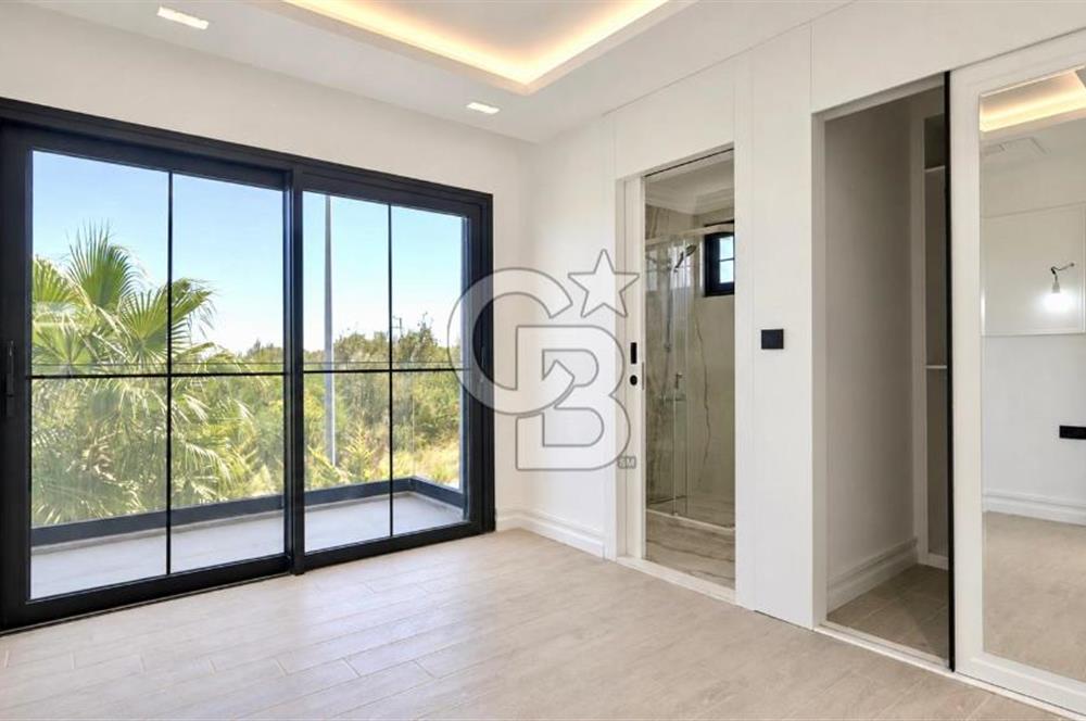 ÇEŞME DALYAN SATILIK 8+1  VİLLA