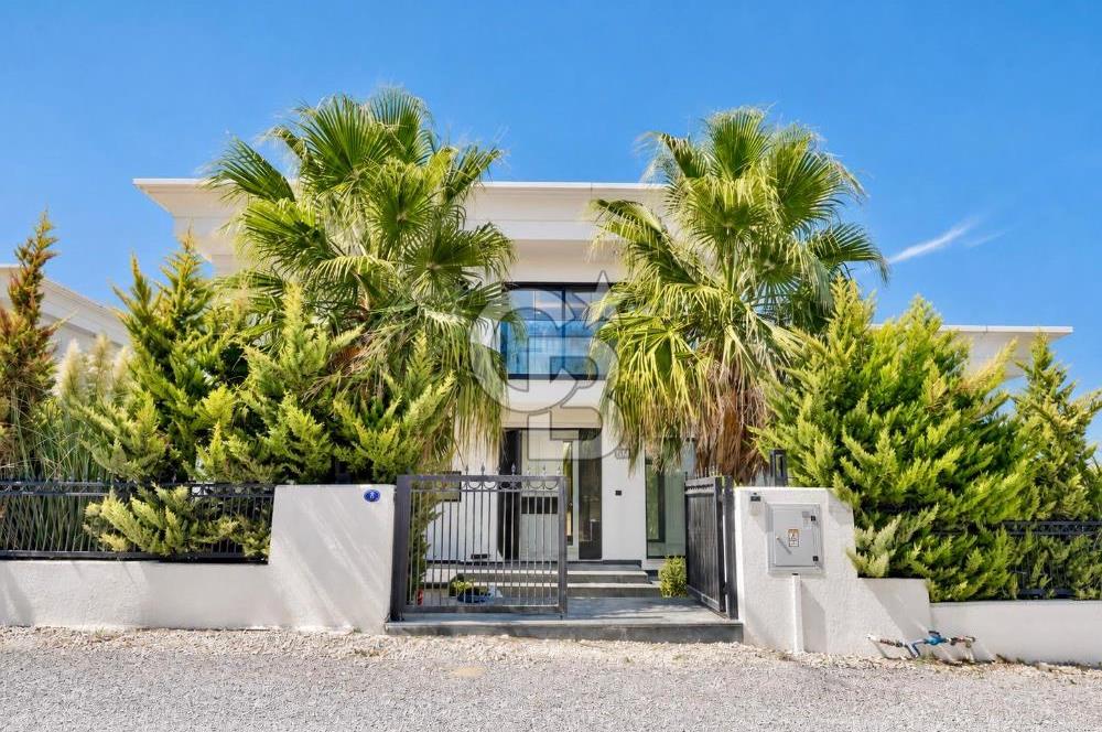ÇEŞME DALYAN SATILIK 8+1  VİLLA