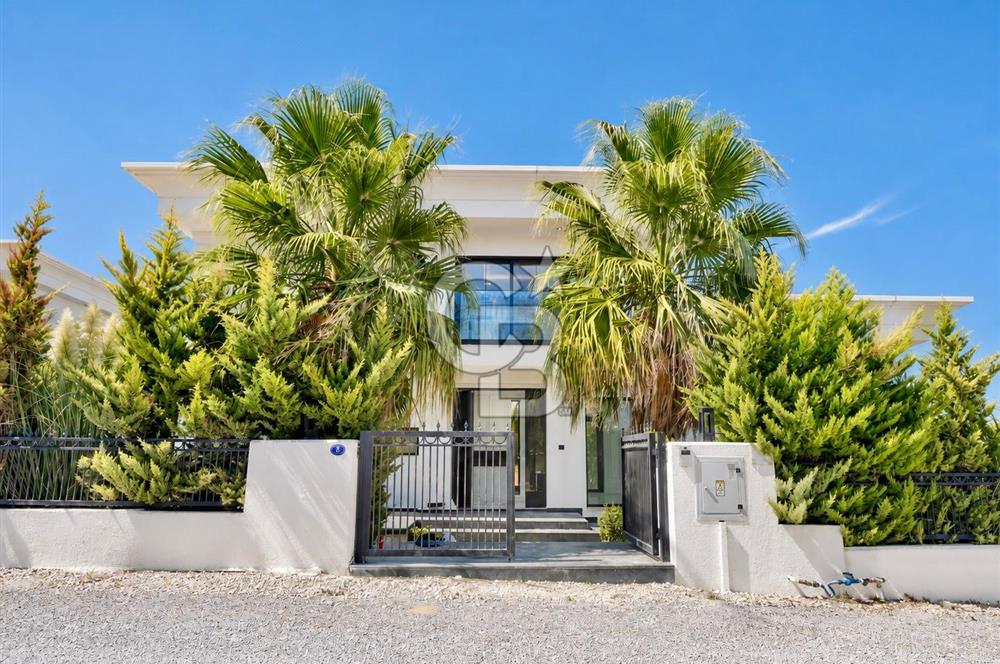 ÇEŞME DALYAN SATILIK 8+1  VİLLA