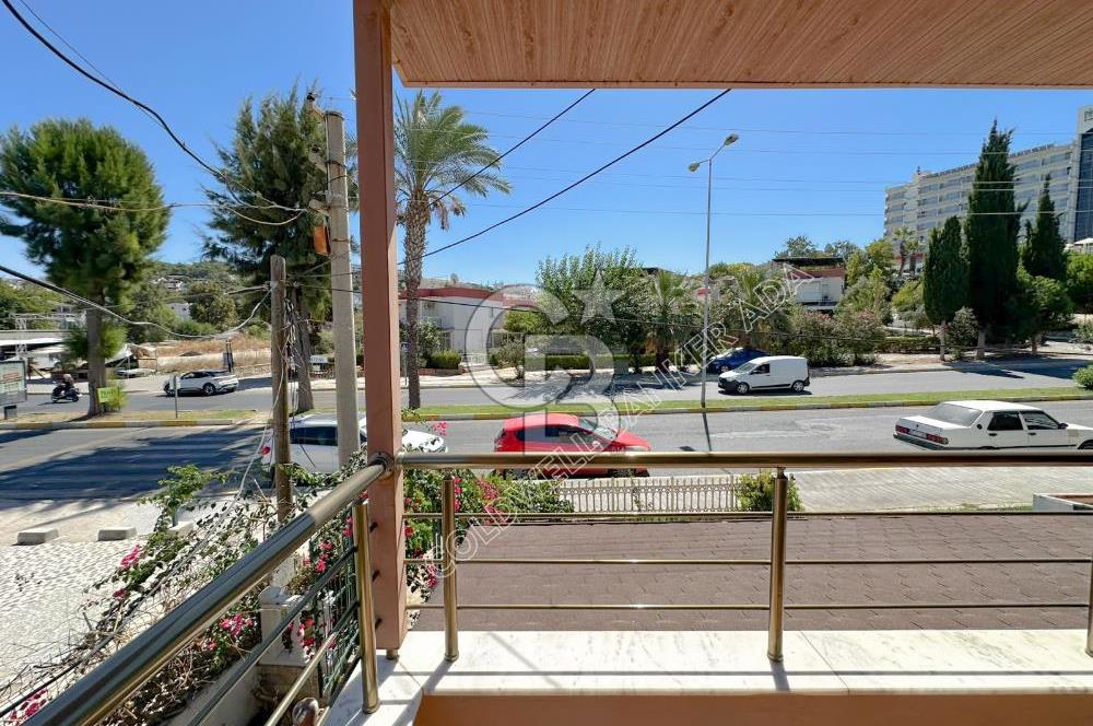 Kuşadası Kadınlar denizinde Ticari & Konut Kullanımına Uygun 3+1 Villa