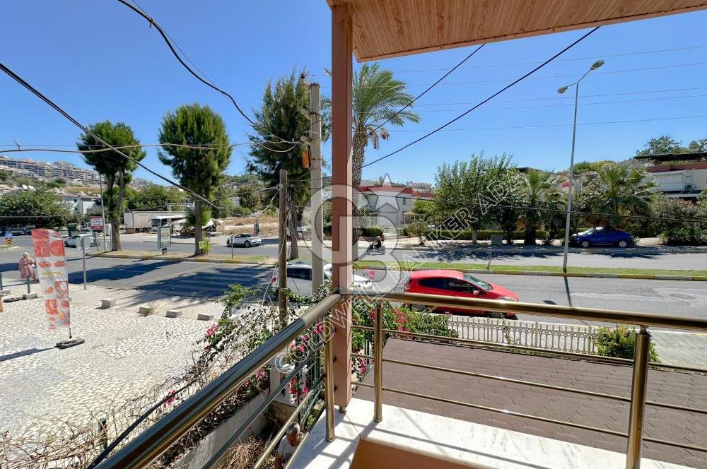 Kuşadası Kadınlar denizinde Ticari & Konut Kullanımına Uygun 3+1 Villa
