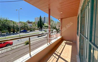 Kuşadası Kadınlar denizinde Ticari & Konut Kullanımına Uygun 3+1 Villa