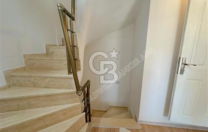 Kuşadası Kadınlar denizinde Ticari & Konut Kullanımına Uygun 3+1 Villa