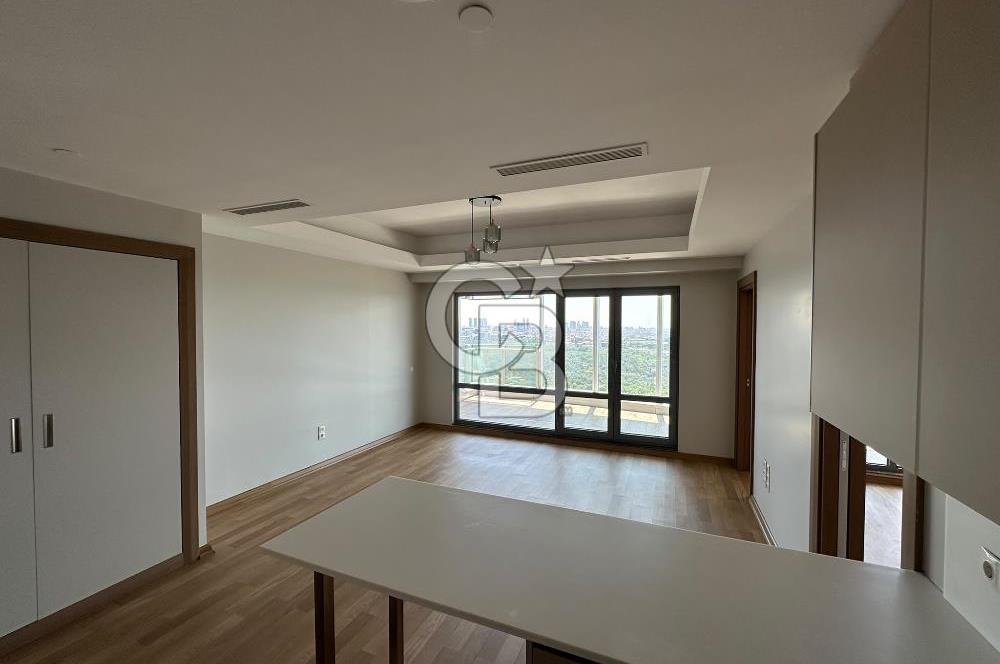 MASLAK 1453´TE 29.KATTA ORMAN MANZARALI BÜYÜK TİP 1+1 DAİRE