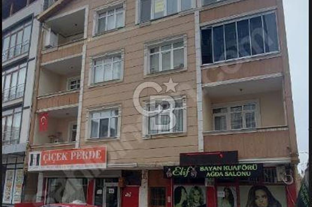 KANDIRA ÇARŞI MAHALLESINDE SATILIK 3+1 DAİRE