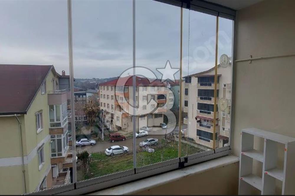 KANDIRA ÇARŞI MAHALLESINDE SATILIK 3+1 DAİRE
