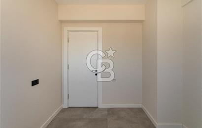 Foçaköy'de Satılık Deniz Manzaralı 4+2 Havuzlu Villa