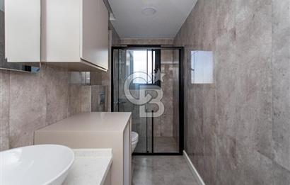 Foçaköy'de Satılık Deniz Manzaralı 4+2 Havuzlu Villa