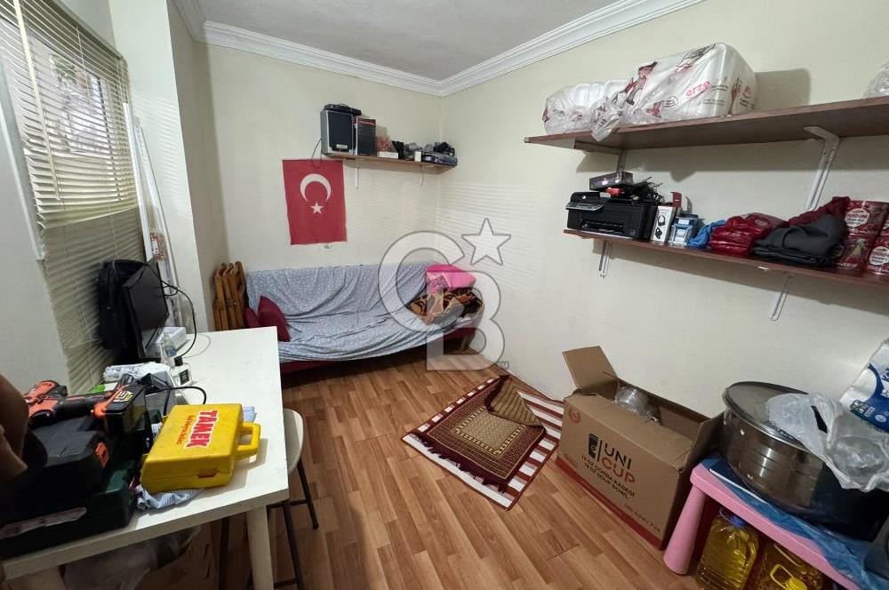 PENDİK ESENLER'DE İÇİNDEKİLERLE BERABER SATILIK DÜKKAN