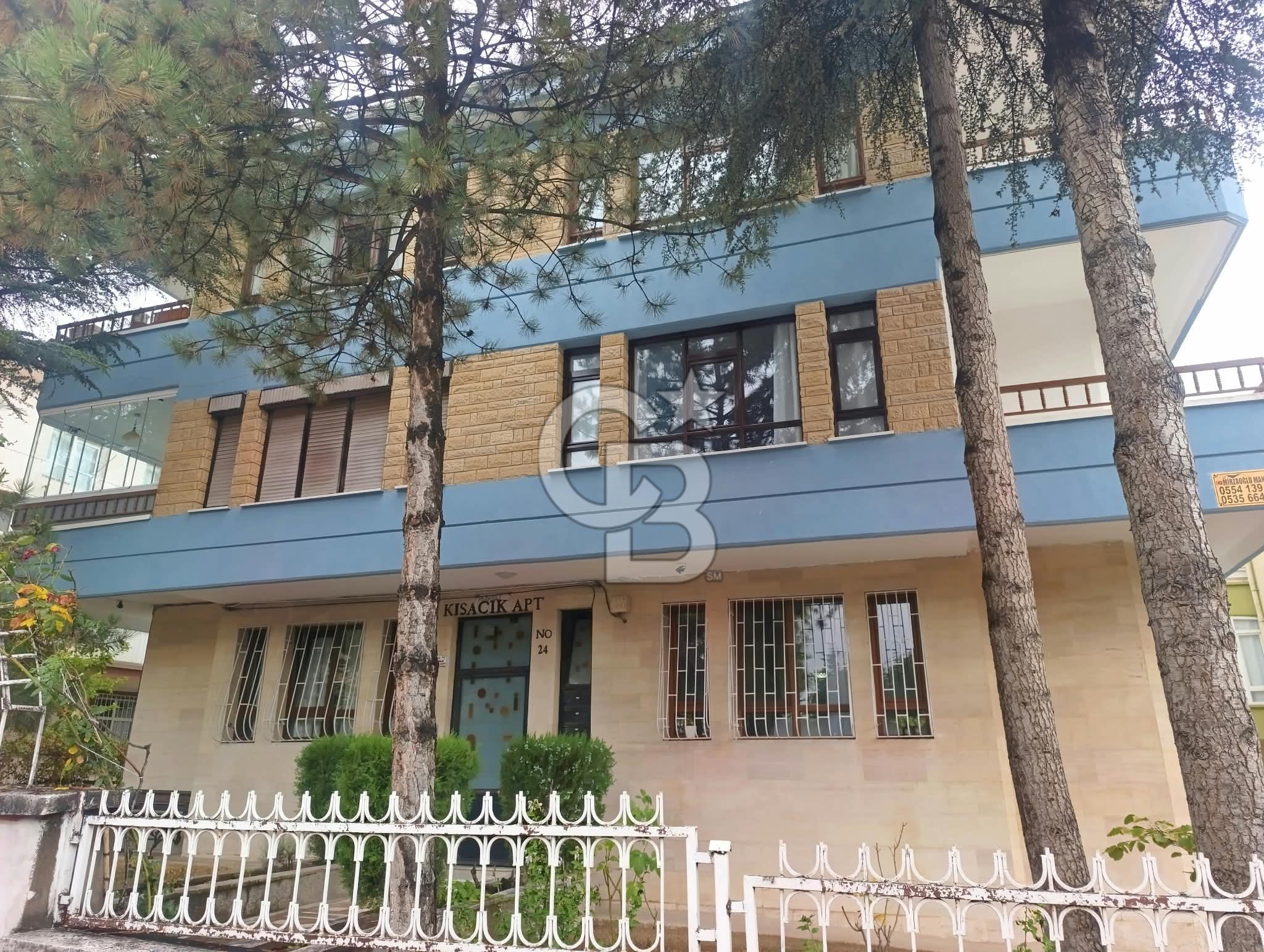 NACİ ÇAKIR MAHALLESİNDE MÜKEMMEL LOKAYONDA SATILIK 3+1 DAİRE