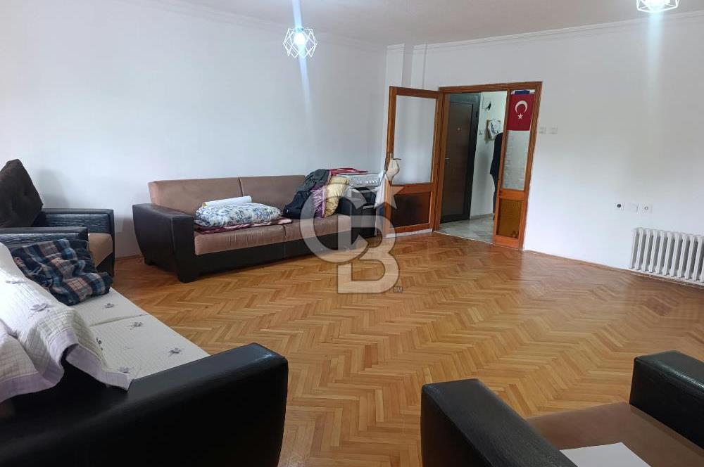 NACİ ÇAKIR MAHALLESİNDE MÜKEMMEL LOKAYONDA SATILIK 3+1 DAİRE