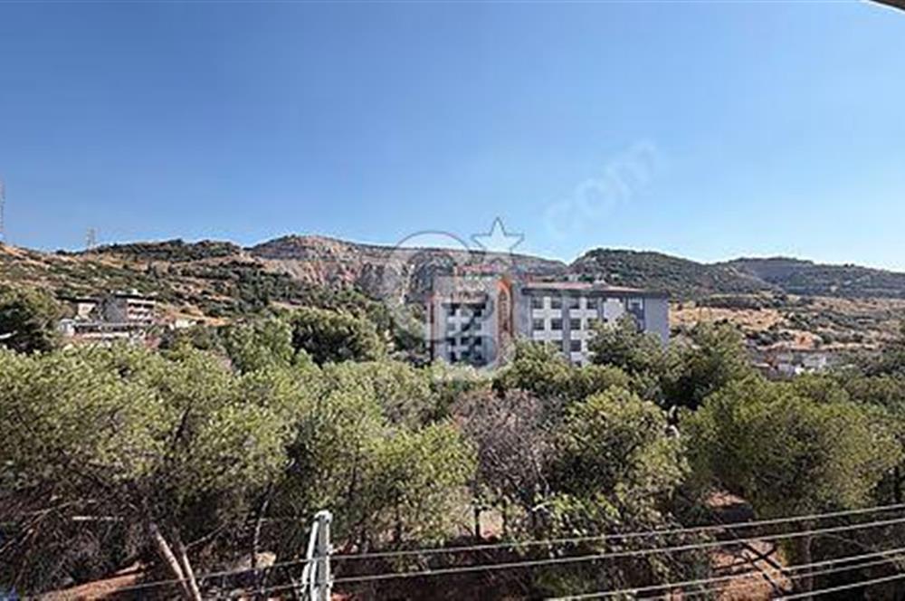 Bornova Işıkkent İlkokulu Yanında Işıklar Mh 3+1 Satılık Daire