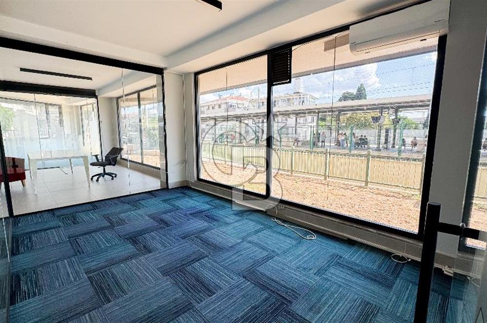 KÜÇÜKYALI MARMARAY'IN DİBİNDE 180 M2 KİRALIK DÜKKAN