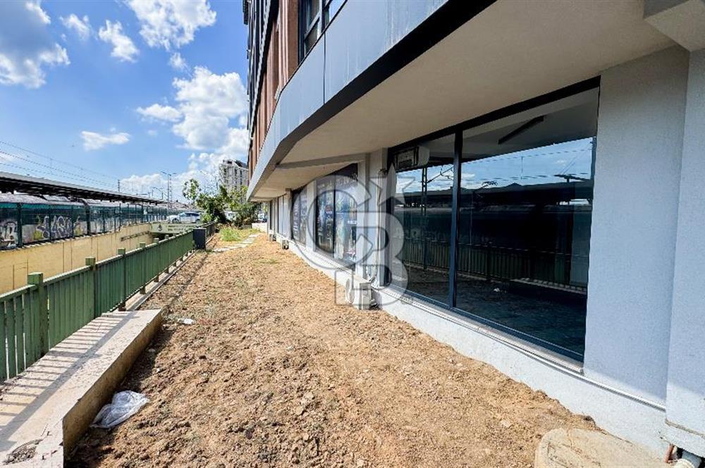 KÜÇÜKYALI MARMARAY'IN DİBİNDE 180 M2 KİRALIK DÜKKAN