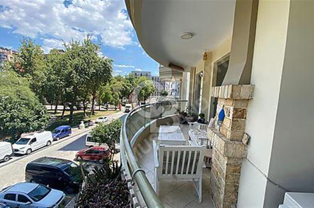Bayraklı Mansuroğlu Nesil Apt Geniş 3+1 Satılık Daire