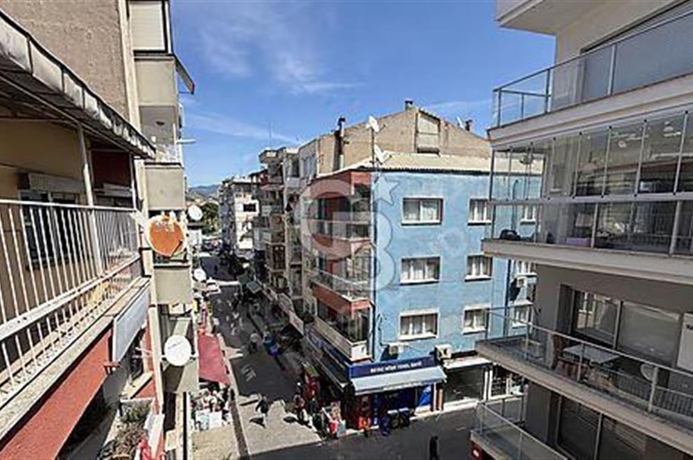 Karşıyaka Çarşı'da Tadilatlı 2+1 Daire