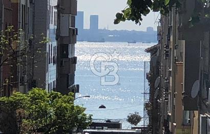 Rıhtım Recaizade Sokak ta İskeleye Çok Yakın