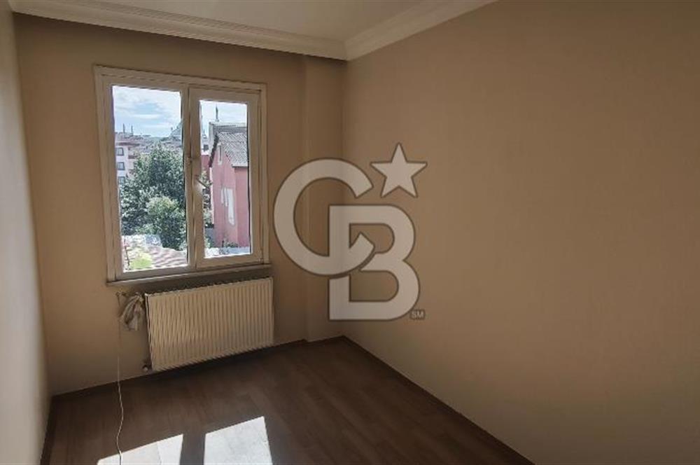 Çekmeköy de  2+1 geniş satılık daire