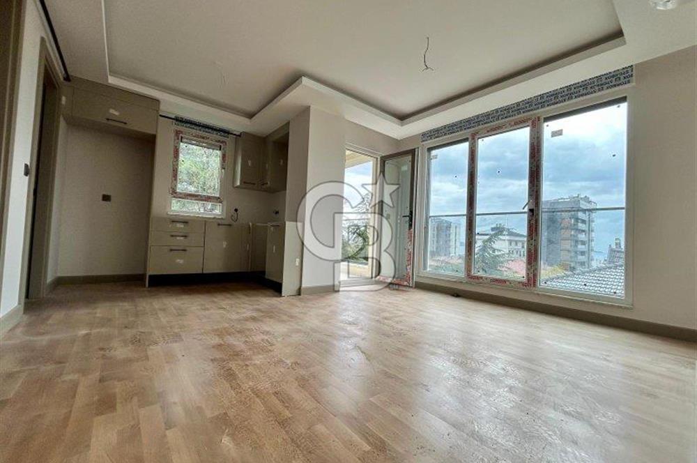 Bağdat Caddesi'nde Komple Kiralık Sıfır Prestijli Bina