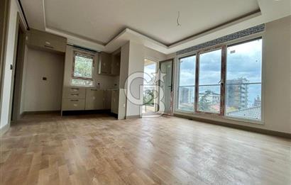Bağdat Caddesi'nde Komple Kiralık Sıfır Prestijli Bina