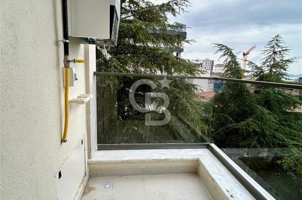 Bağdat Caddesi'nde Komple Kiralık Sıfır Prestijli Bina