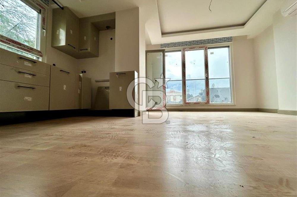 Bağdat Caddesi'nde Komple Kiralık Sıfır Prestijli Bina