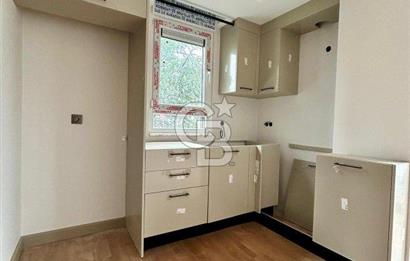 Bağdat Caddesi'nde Komple Kiralık Sıfır Prestijli Bina