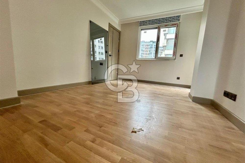 Bağdat Caddesi'nde Komple Kiralık Sıfır Prestijli Bina