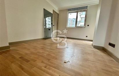 Bağdat Caddesi'nde Komple Kiralık Sıfır Prestijli Bina