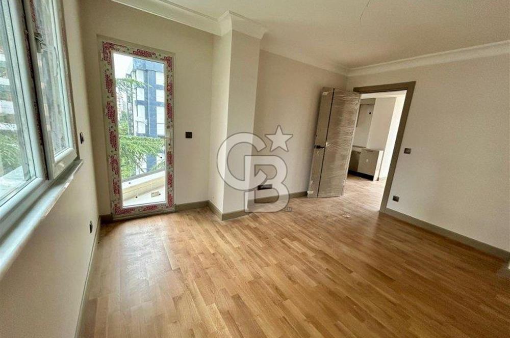 Bağdat Caddesi'nde Komple Kiralık Sıfır Prestijli Bina