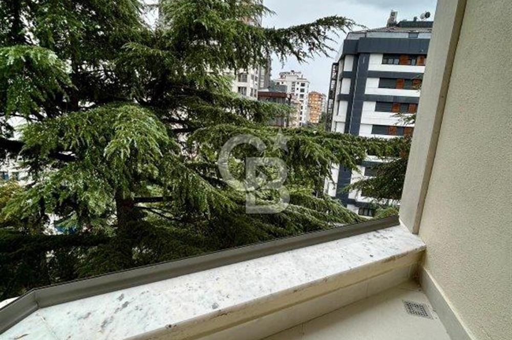 Bağdat Caddesi'nde Komple Kiralık Sıfır Prestijli Bina