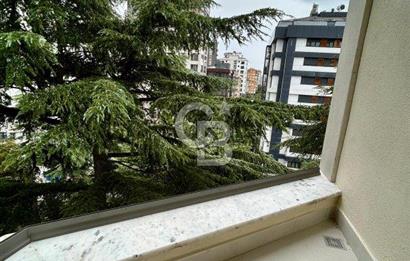 Bağdat Caddesi'nde Komple Kiralık Sıfır Prestijli Bina