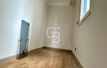 Bağdat Caddesi'nde Komple Kiralık Sıfır Prestijli Bina