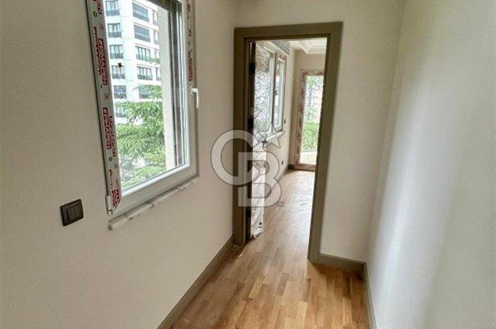Bağdat Caddesi'nde Komple Kiralık Sıfır Prestijli Bina